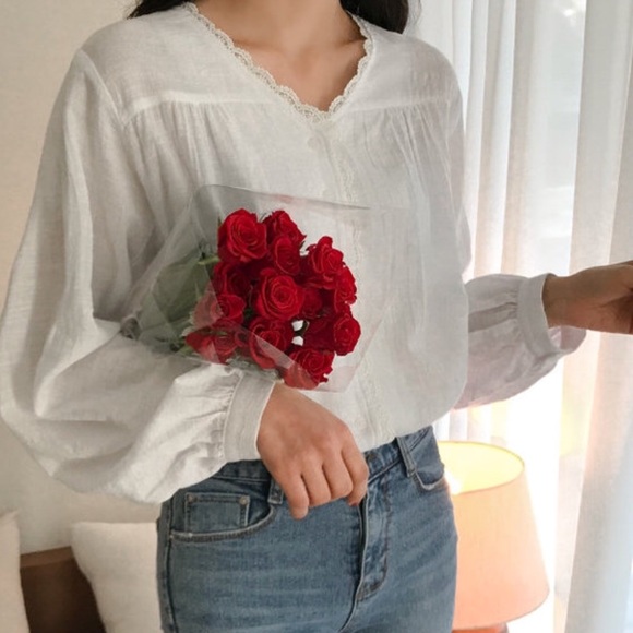 Vintage Tops - Lace Trim Peasant Blouse